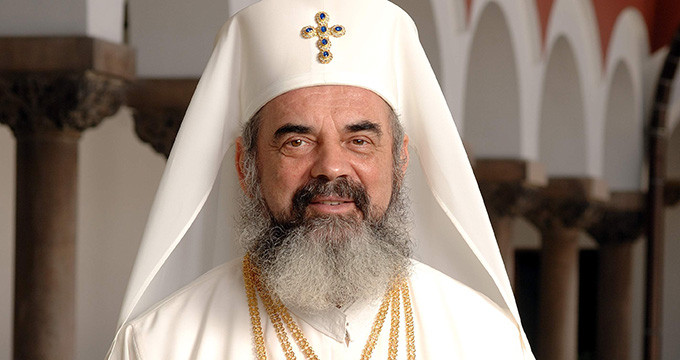 Patriarhul Daniel despre preotii care cer bani de inmormantari: