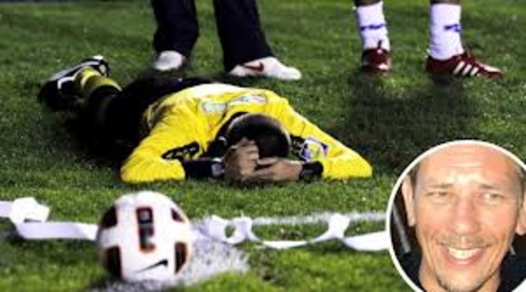 Patru fotbaliști olandezi au fost suspendați pe viață după ce au omorât un arbitru în bătaie