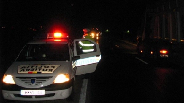 Patru morţi şi un rănit după ce o autoutilitară a lovit un autoturism pe DN 10, în judeţul Buzău