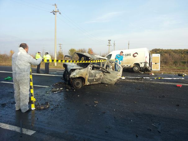 Patru persoane au murit într-un accident pe Bucureşti-Giurgiu