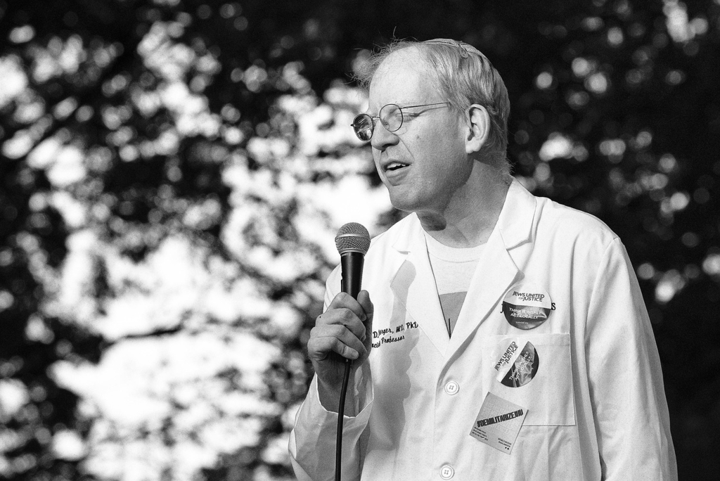 Pedepse dure pentru medicii care răspândesc informații false în spațiul public. Ce prevede proiectul de lege depus la Parlament