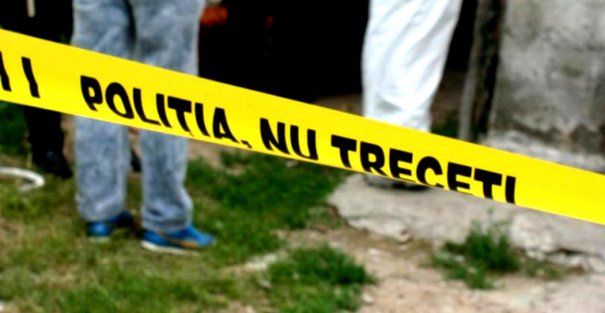 Pensionar, bătut cu vătraiul și violat de partenerul de băutură