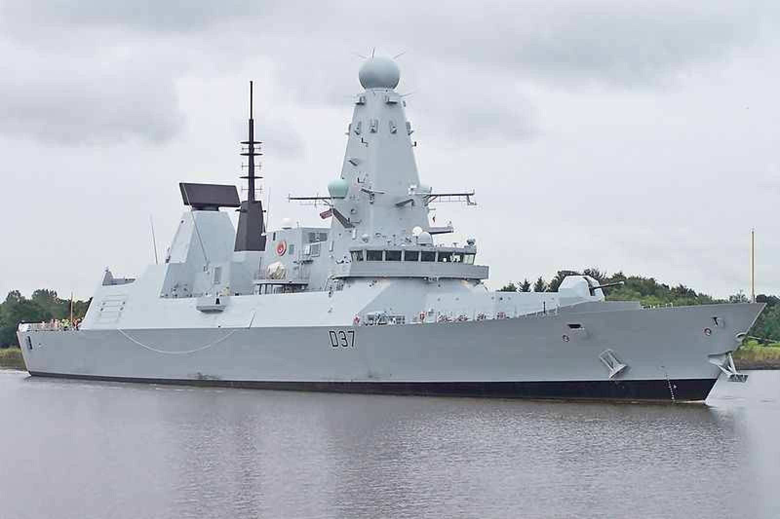 Pentru orice eventualitate. Distrugătorul britanic HMS Duncan, așteptat în Portul Constanța