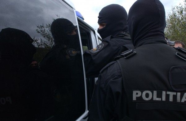 Perchezitii DNA in Timisoara in dosarul locuintelor nationalizate vandute chiriasilor