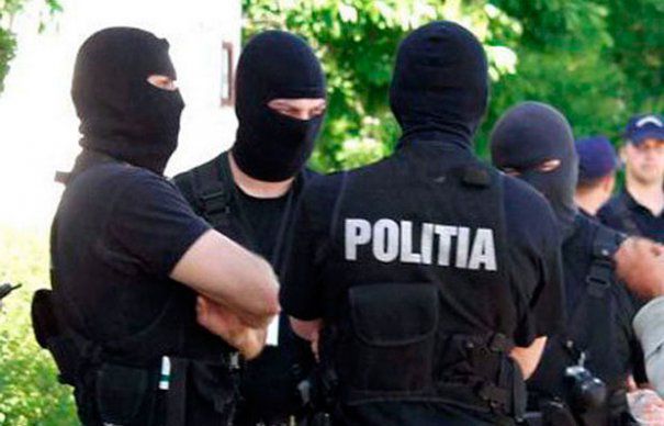 Percheziţii în judeţele Mehedinţi şi Arad la evazaionişti. Prejudiciu de 3 milioane de euro