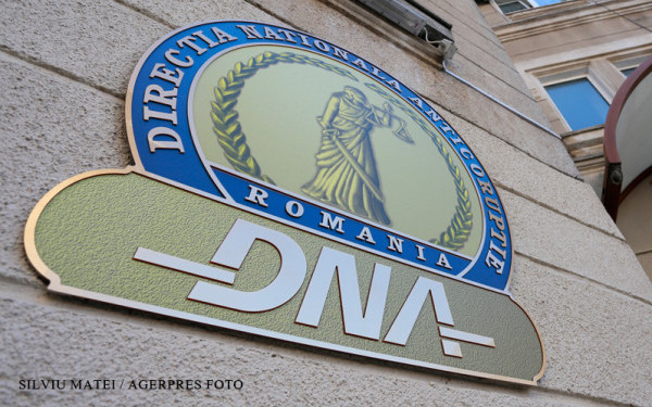 PERCHEZIŢII la o sucursală a Hidroelectrica din Curtea de Argeş, într-un dosar de corupţie