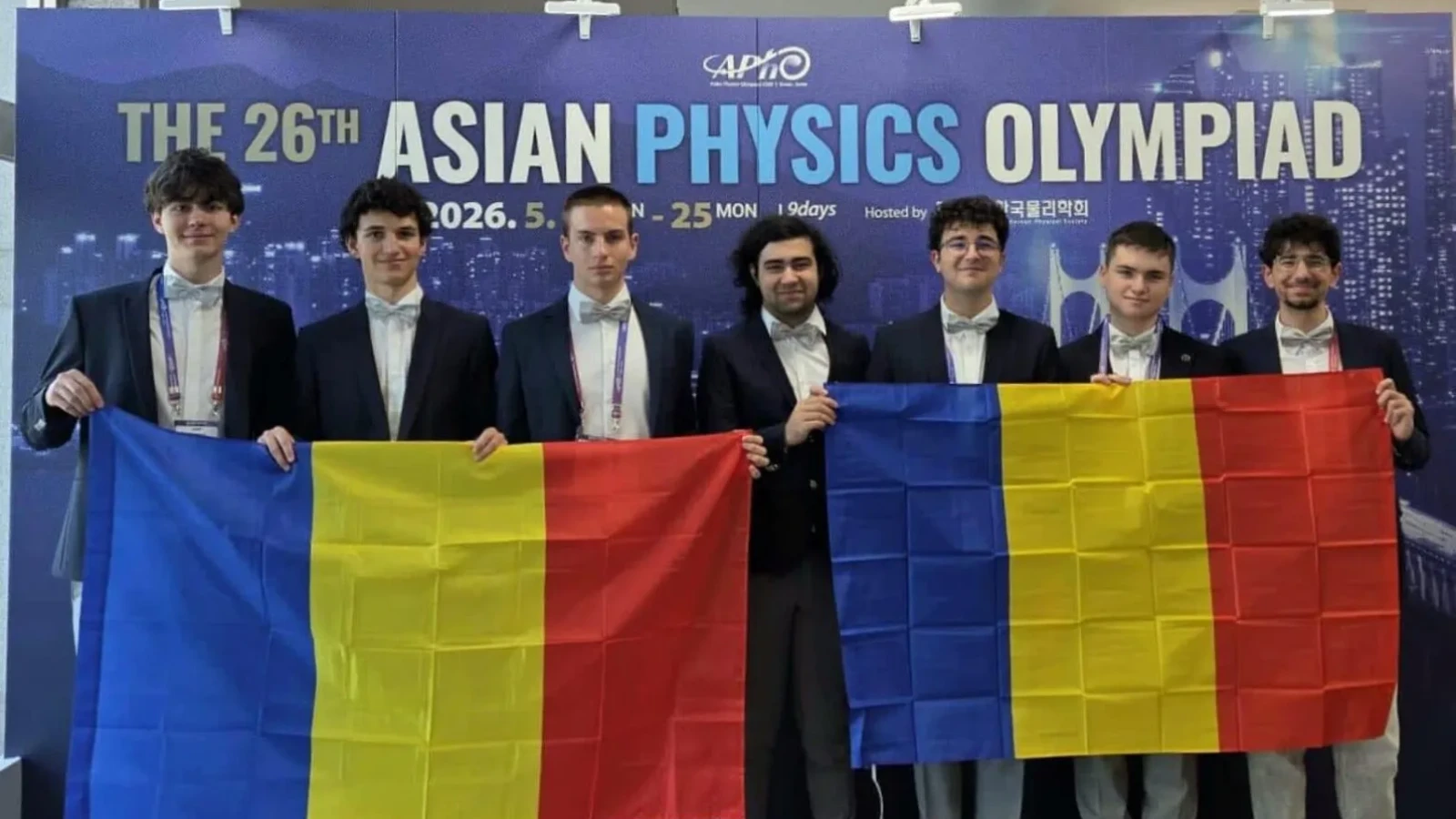 Performanță uriașă pentru România: elevii români au cucerit șapte distincții la Olimpiada Asiatică de Fizică
