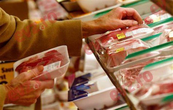 Pericol în alimentație. Mai mulți pui îndopați cu antibiotice au fost descoperiți în supermarketuri