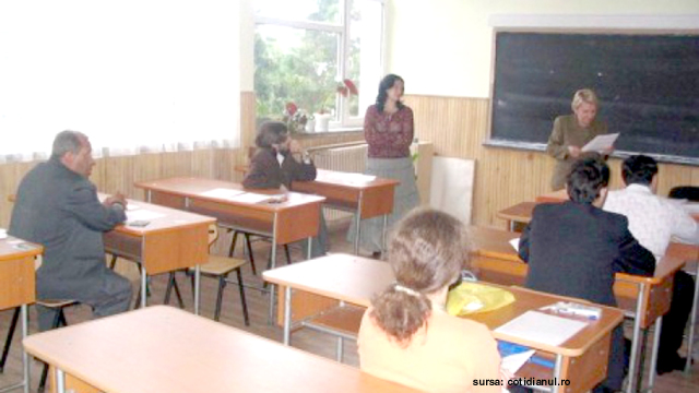 Peste 200 de candidaţi pentru posturile din învăţământ susţin astăzi examenul de titularizare
