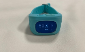 Piedone îi urmărește pe elevii din clasele I-IV prin smartwatch-uri de monitorizare