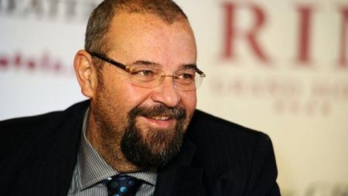 Piedone va iniţia o nouă campanie de strângere de semnături: