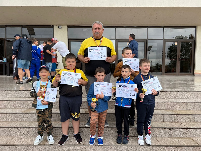 Piloții bârlădeni, aur, argint și bronz la karting
