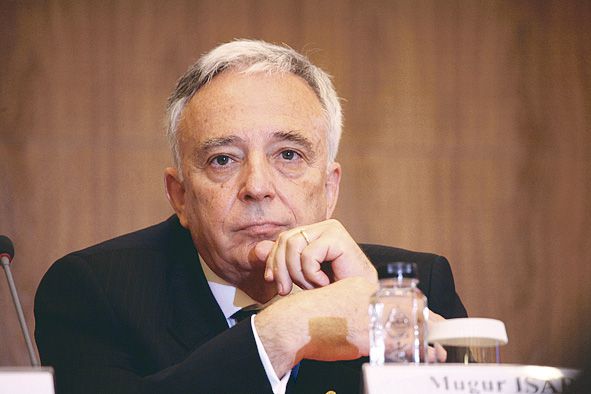 Piperea spune că premierul Tudose îl cheamă pe guvernatorul Isărescu la raport