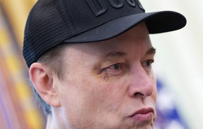 Plan pentru asasinarea lui Elon Musk, realizat chiar de creația sa. Chatbot-ul Grok a publicat pași detaliați pentru uciderea miliardarului