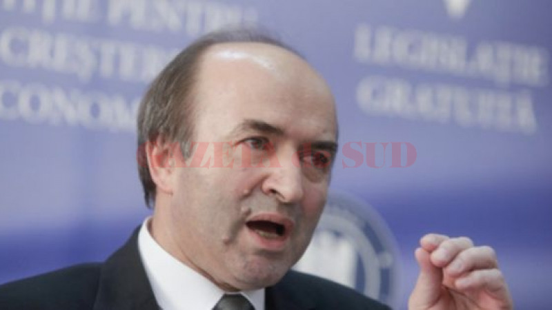 PNL iniţiază o moţiune simplă împotriva lui Tudorel Toader