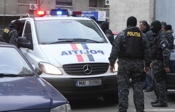Poarta Albă: Deţinut înjunghiat în gât, în urma unei bătăi