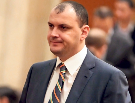 Poliţia zice că nu au fost încălcări procedurale în cazul lui Sebastian Ghiţă şi nici nu sunt date că a ieşit din ţară