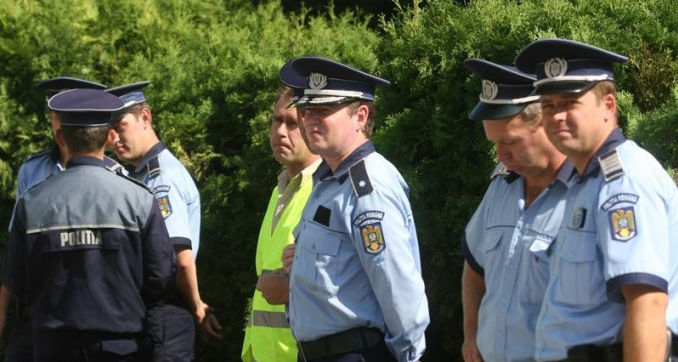 Politia româna caută 1.900 de agenţi de ordine publică