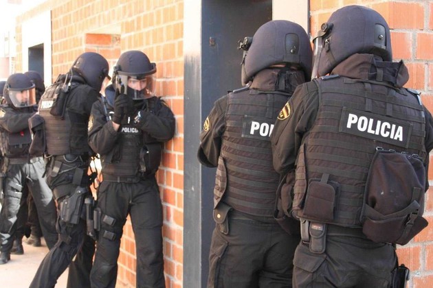 Poliţia spaniolă a anihilat o reţea de traficanţi de heroină cu legături în România