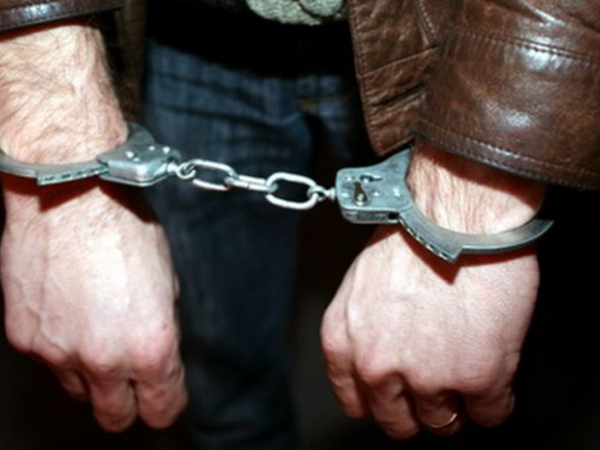 Polițist din Arad reținut pentru tentativă de omor