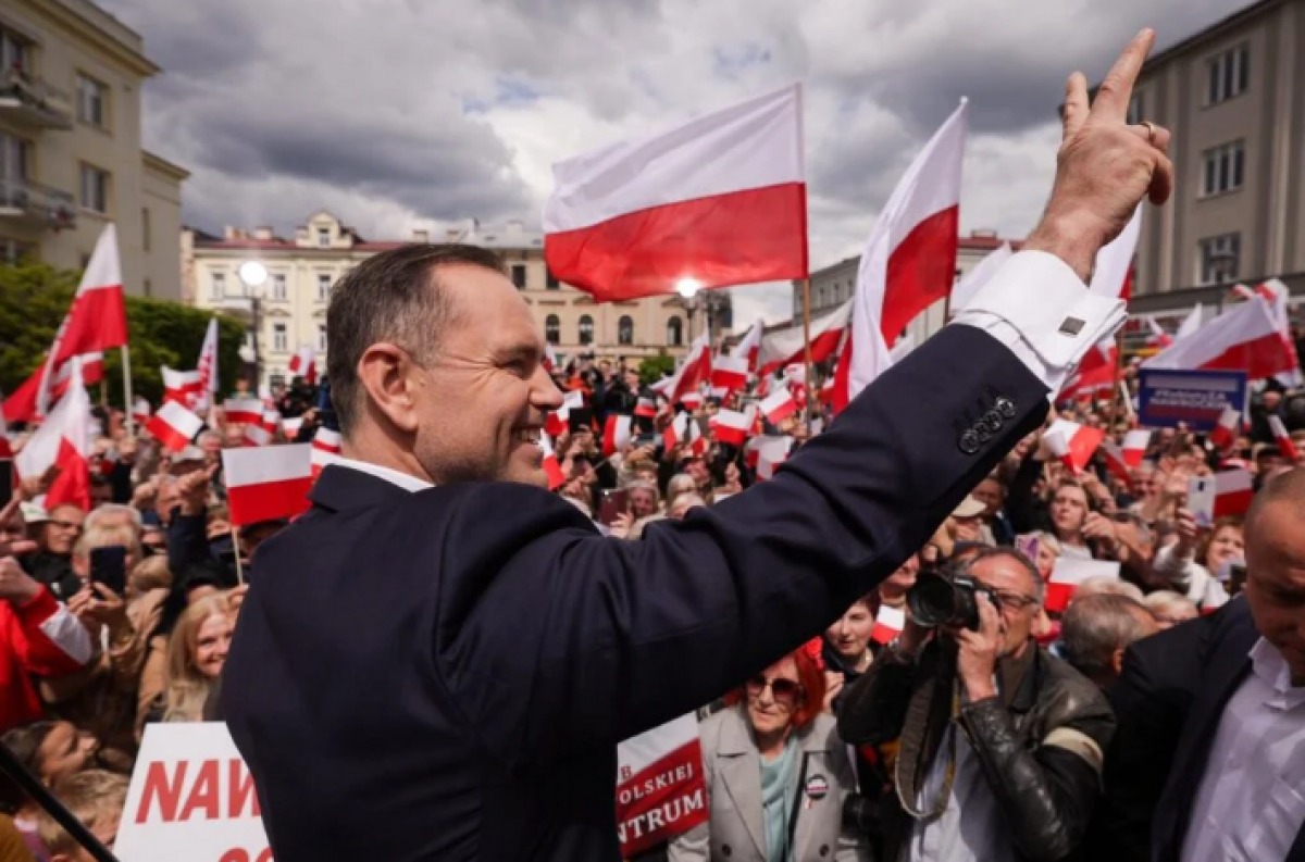 Polonia și-a ales președintele: Karol Nawrocki a câștigat alegerile la o diferență extrem de mică de Rafal Trzaskowski

