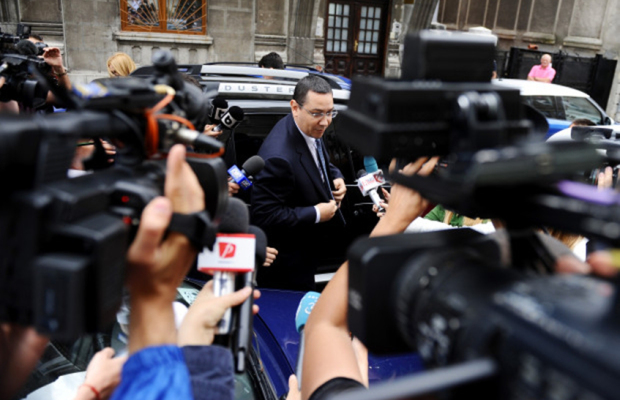 Ponta, chemat la DNA în dosarul lui Sebastian Ghiță