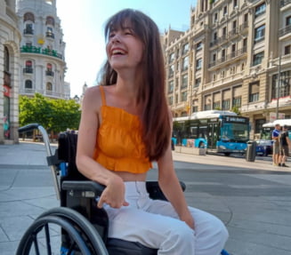 Povestea Teodorei, tânăra în scaun cu rotile care a intrat la Medicină în Spania: 