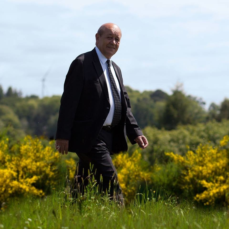 Povestea unei escrocherii de 8 milioane de euro: Cum a fost implicat fara sa stie si ministrul de Externe al Frantei