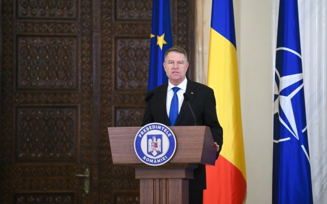 Preşedintele Iohannis a semnat decretele de numire în funcţii de conducere pentru mai mulţi procurori de la DIICOT şi Parchetul General