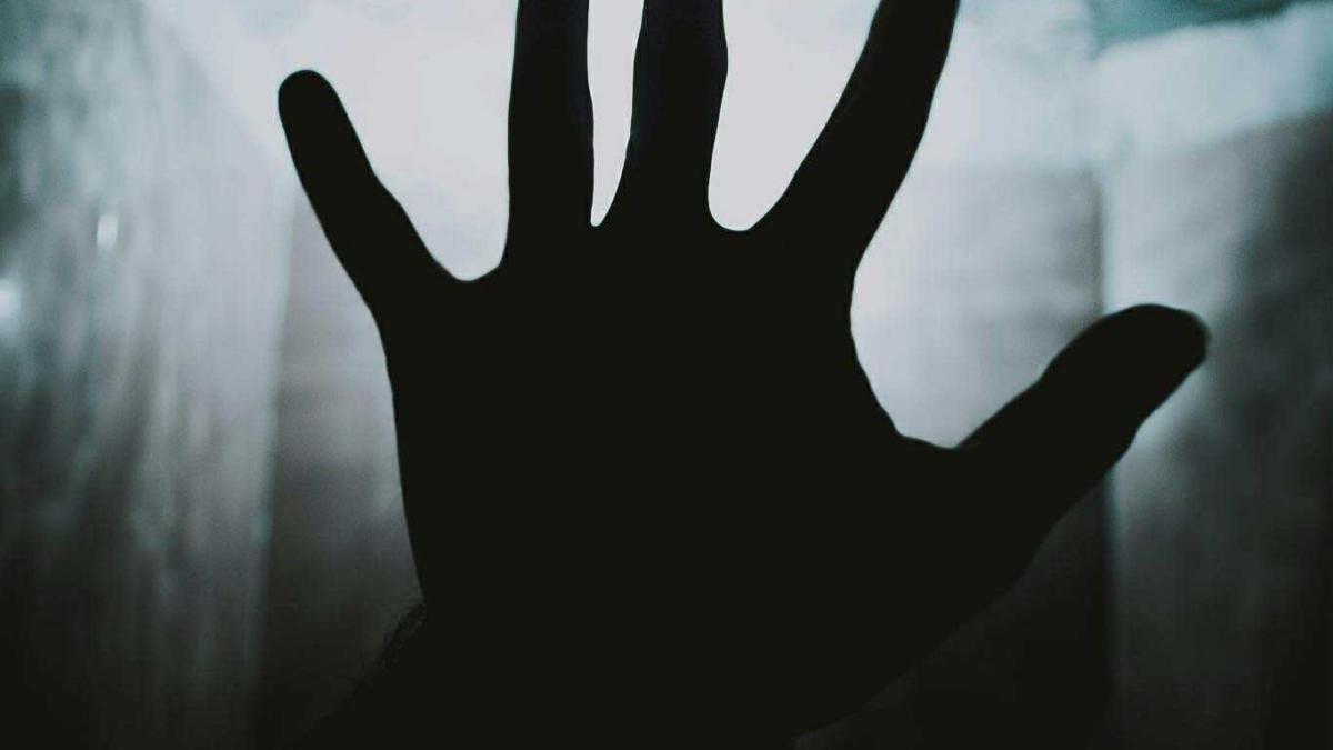 Premierul care s-a mutat într-o casă considerată bântuită de fantomele soldaților
