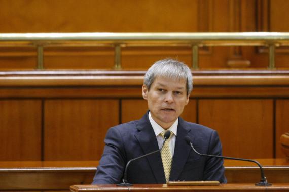 Premierul Dacian Cioloş merge miercuri în Senat pentru a da explicaţii în legătură cu acţiunea ANAF
