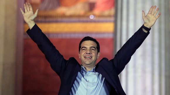 Premierul Tsipras anunţă sfârşitul recesiunii şi speră includerea Greciei în relaxarea cantitativă