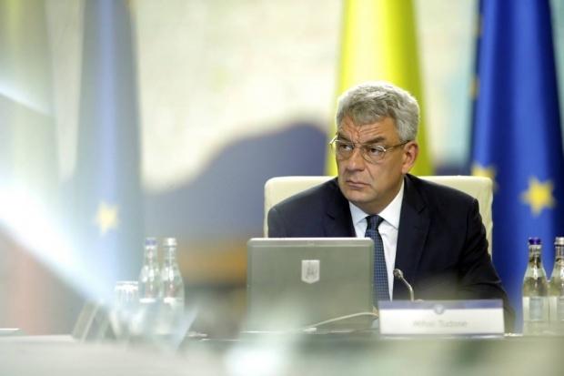 Premierul Tudose, despre situaţia vaccinurilor: Dacă lucrurile nu funcţionează, mergem pe lanţ în sus