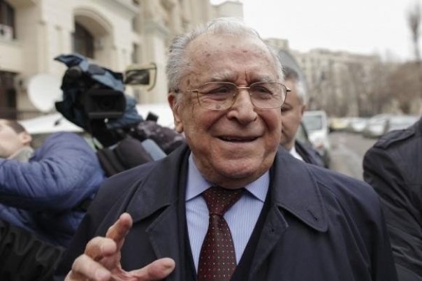 Presedintele Romaniei, Klaus Iohannis a dat aviz pentru Ion Iliescu, Petre Roman si Voican Voiculescu in dosarul Revolutiei