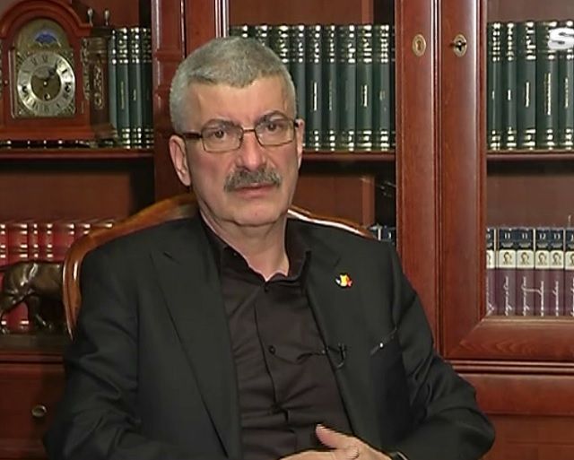 Prigoană nu mai ridică gunoiul din Ploiești și alte zeci de localități din Prahova