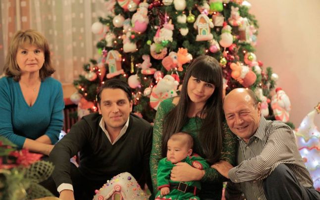 Prima reacţie a Elenei Băsescu după divorţul de Syda: Locuim deja separat