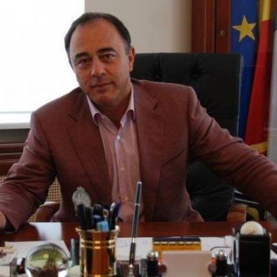 Primarul din Targu Mures decide cine face copii: Parintii sa aiba loc de munca si nivel minim de educatie. Altfel, copilul sa fie luat de stat