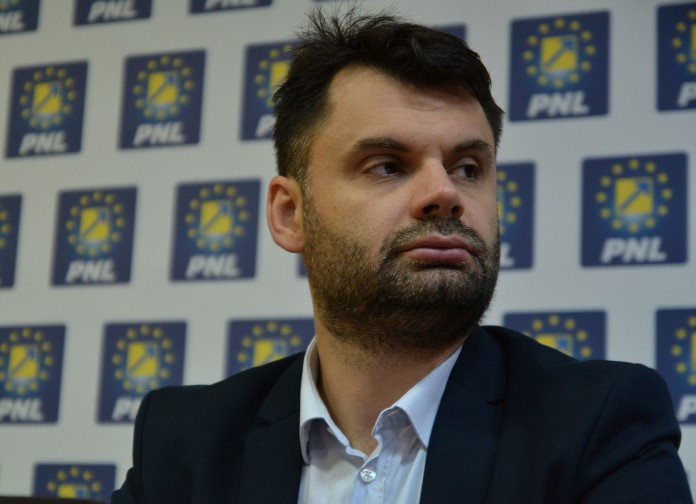 Primarul liberal Adrian Dobre șantajat în stil mafiot de către directorul CSM Ploiești