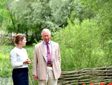 Prinţul Charles îi îndeamnă pe români să îşi petreacă vacanţele în țară: 