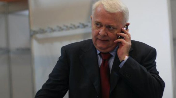 Principiul dominoului. Viorel Hrebenciuc a fost denunţat de Ioan Niculae si e urmarit penal