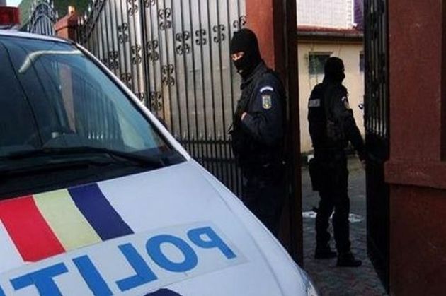 Procurorii DNA fac percheziţii la Oficiul de Cadastru Sibiu şi Primăria Şelimbăr