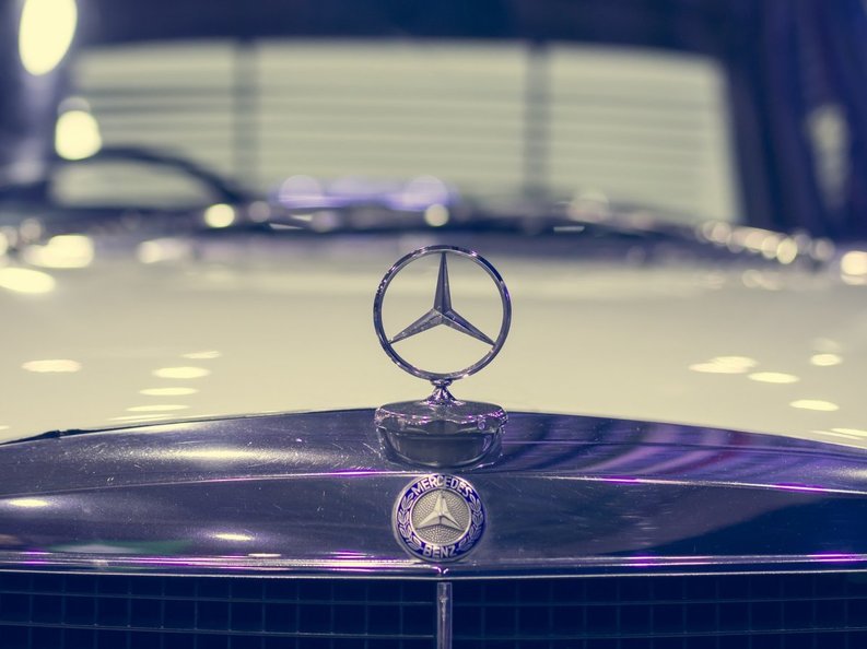Producătorul auto Daimler a ales Polonia, în loc de România, pentru o investiție de 500 de milioane de euro