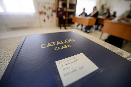 Profesoară din Capitală, acuzată că are un limbaj neadecvat: Le spune elevilor că sunt sclavii ei