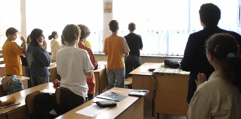 Profesor de religie acuzat de discriminarea homosexualilor