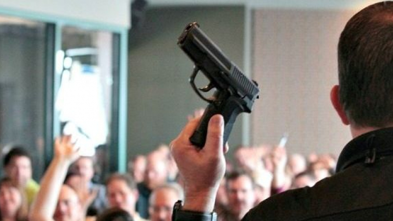Profesorii din Florida vor putea intra înarmați în clasă