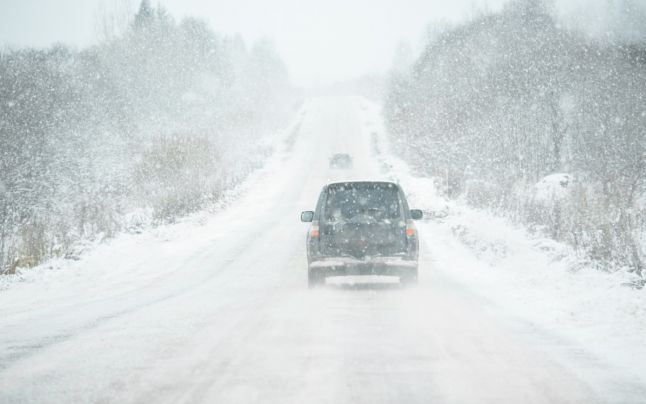 Prognoza meteo. O iarnă cumplită loveşte România. Ce fenomene extreme se anunţă, când cad primele ninsori