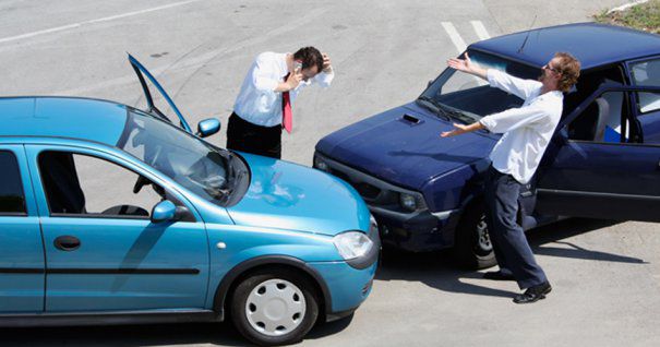 Proiect de lege: Şoferii care nu sunt vinovaţi de accident primesc banii direct de la asiguratori