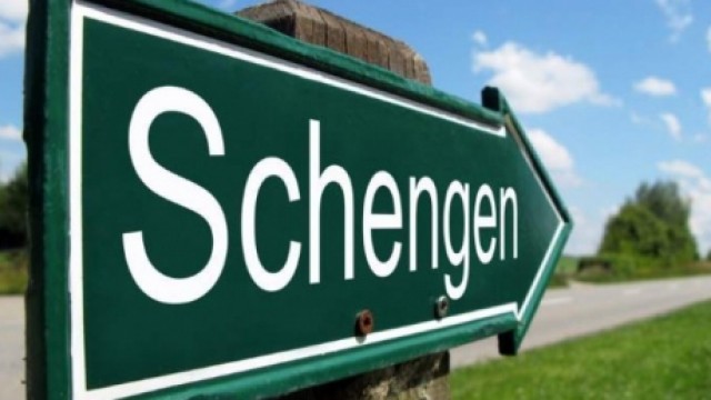 Propunerea de eliminare a vizelor pentru cetăţenii turci în Schengen include o clauză de anulare