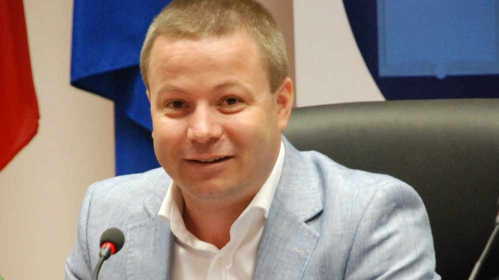 Protejatul Abramburicăi, zburat de Tudose de la Ministerul Educației