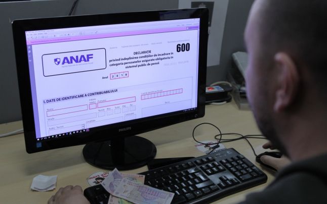 Protest cu avioane de hartie: Vom trimite ministrului declaraţia 600 pe calea aerului
